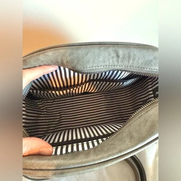 Rad Rev OG Crossbody in Stone - Picture 3 of 3